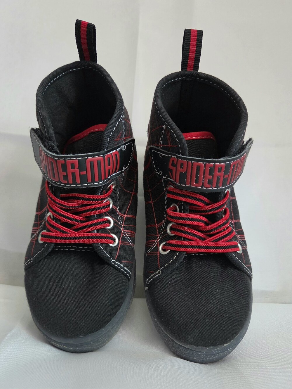 Spiderman Kids Black and Red High-Top Sneakers. 9